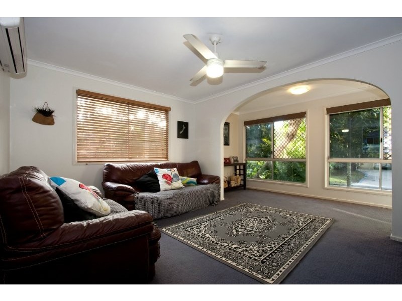 18 Mayflower Street, Daisy Hill QLD 4127