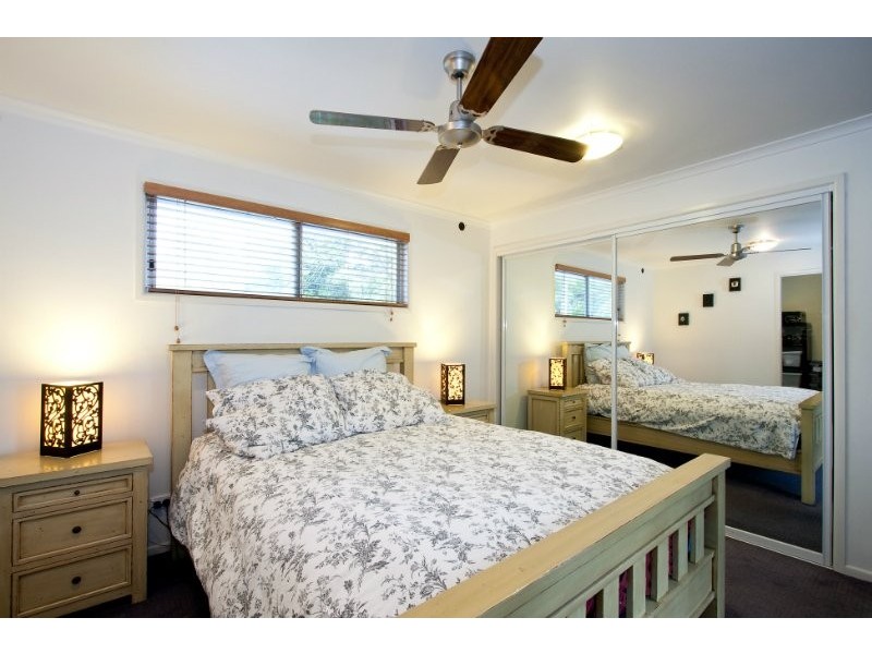 18 Mayflower Street, Daisy Hill QLD 4127