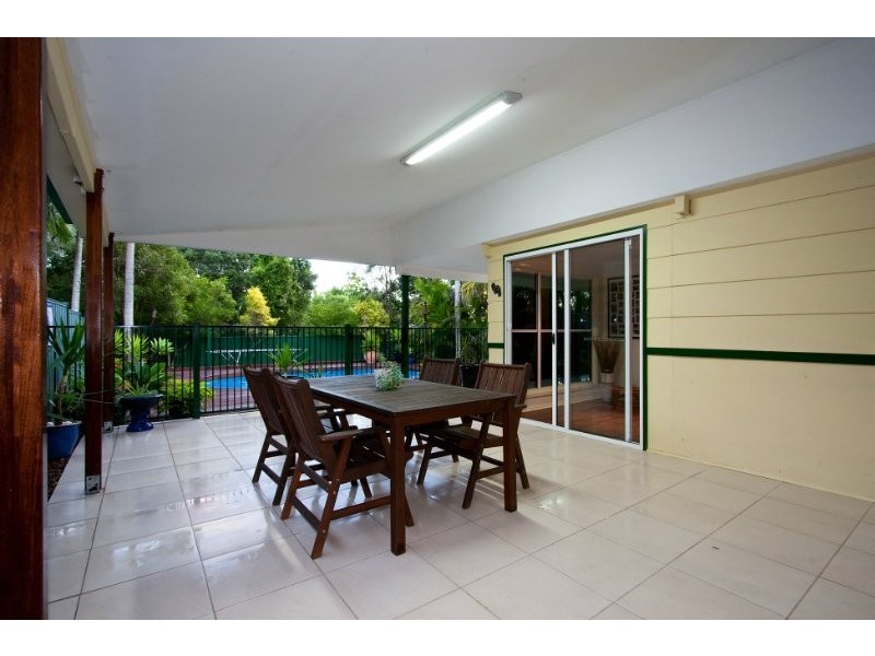 18 Mayflower Street, Daisy Hill QLD 4127