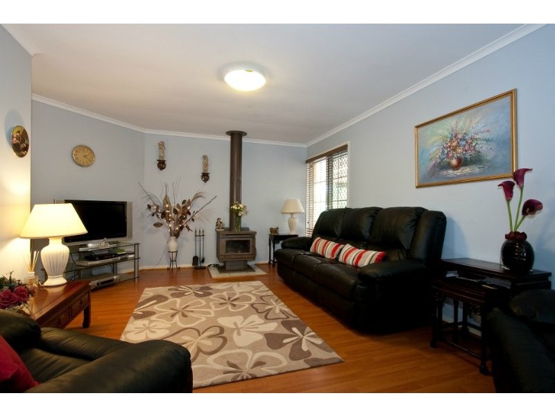 4 Labrador Court, Shailer Park QLD 4128