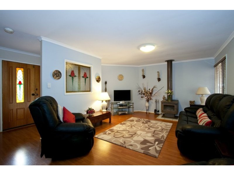 4 Labrador Court, Shailer Park QLD 4128