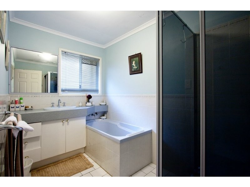 4 Labrador Court, Shailer Park QLD 4128