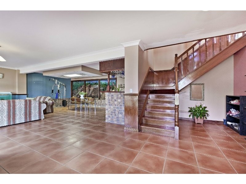 4 Elwyn Court, Springwood QLD 4127