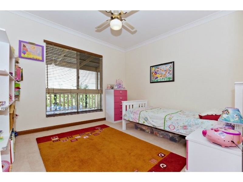 4 Elwyn Court, Springwood QLD 4127
