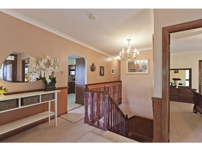 4 Elwyn Court, Springwood QLD 4127