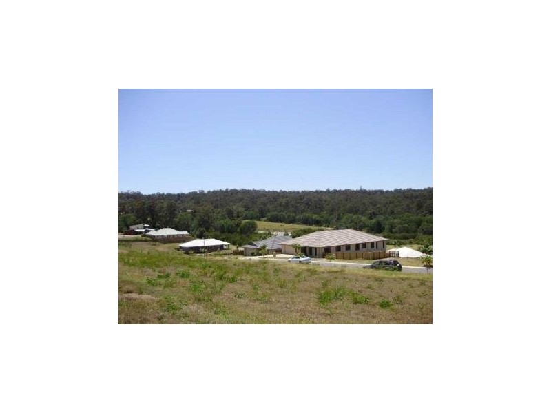 18 Charles Glen Street, Daisy Hill QLD 4127