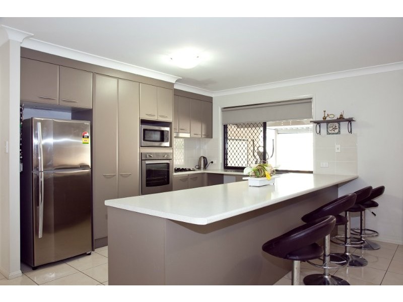 5 Range Drive, Tanah Merah QLD 4128