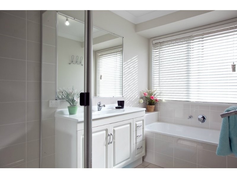 5 Range Drive, Tanah Merah QLD 4128