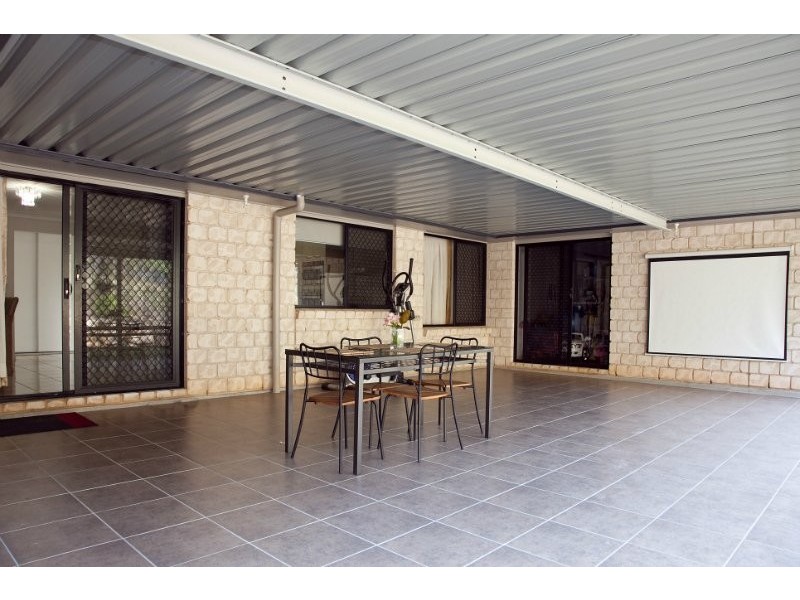 5 Range Drive, Tanah Merah QLD 4128