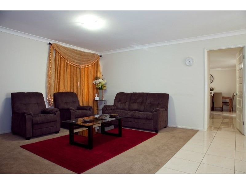 5 Range Drive, Tanah Merah QLD 4128