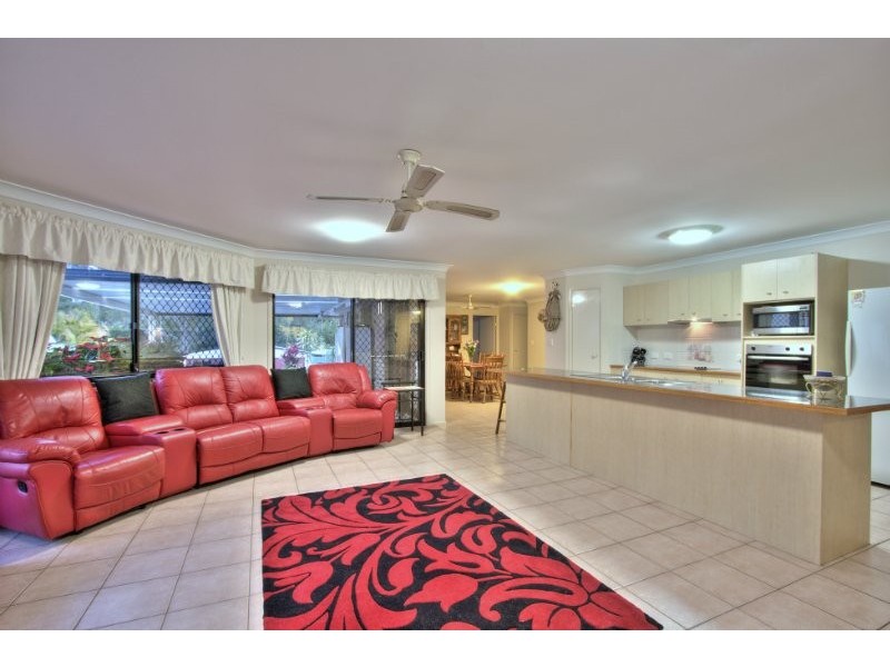 5 Greenview Avenue, Rochedale South QLD 4123