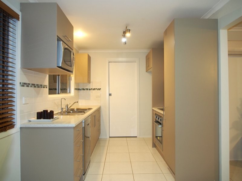 8 Trinette Street, Shailer Park QLD 4128