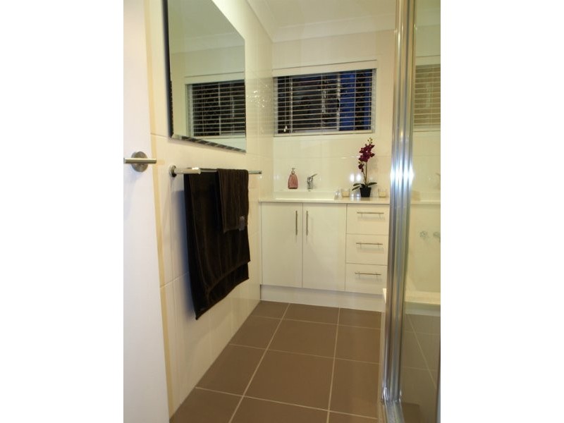 8 Trinette Street, Shailer Park QLD 4128