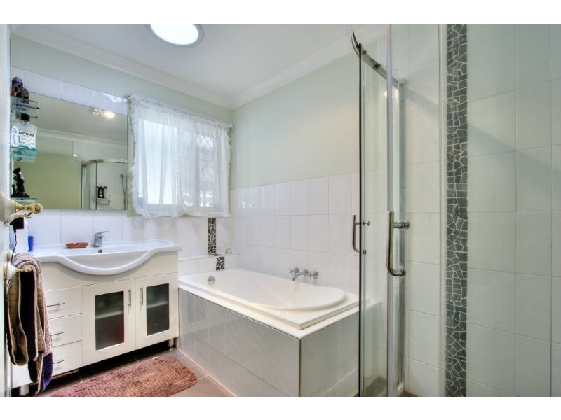 1 Gareth Court, Cornubia QLD 4130