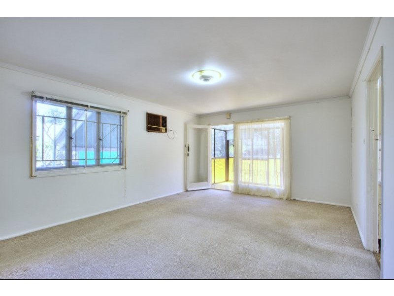 152 Smith Road, Woodridge QLD 4114