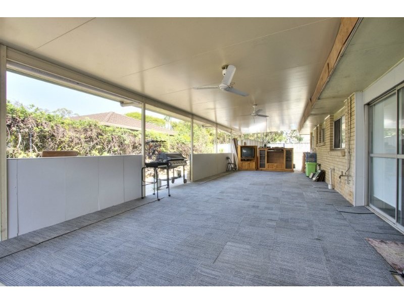 16 Boronia Avenue, Daisy Hill QLD 4127