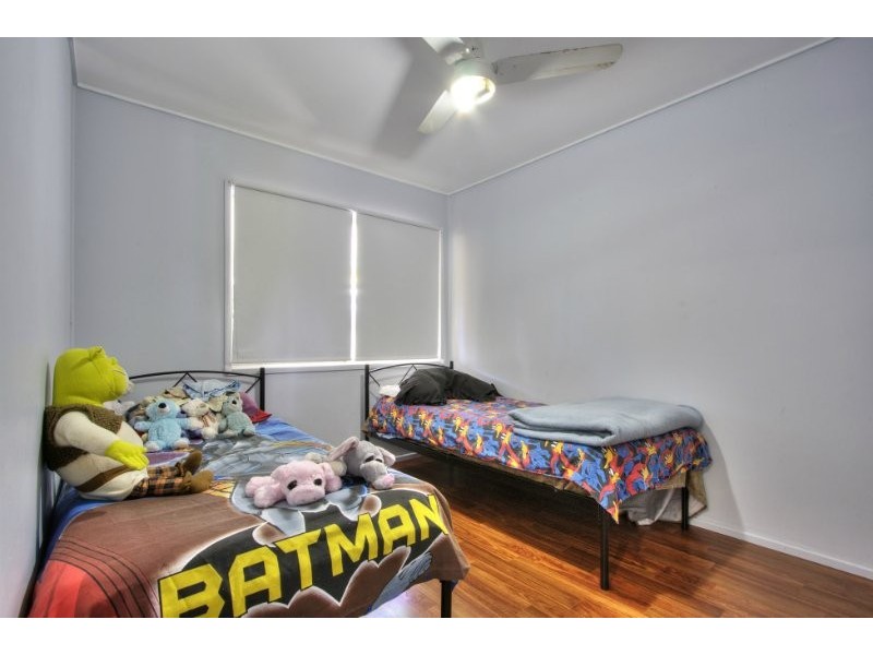 16 Boronia Avenue, Daisy Hill QLD 4127