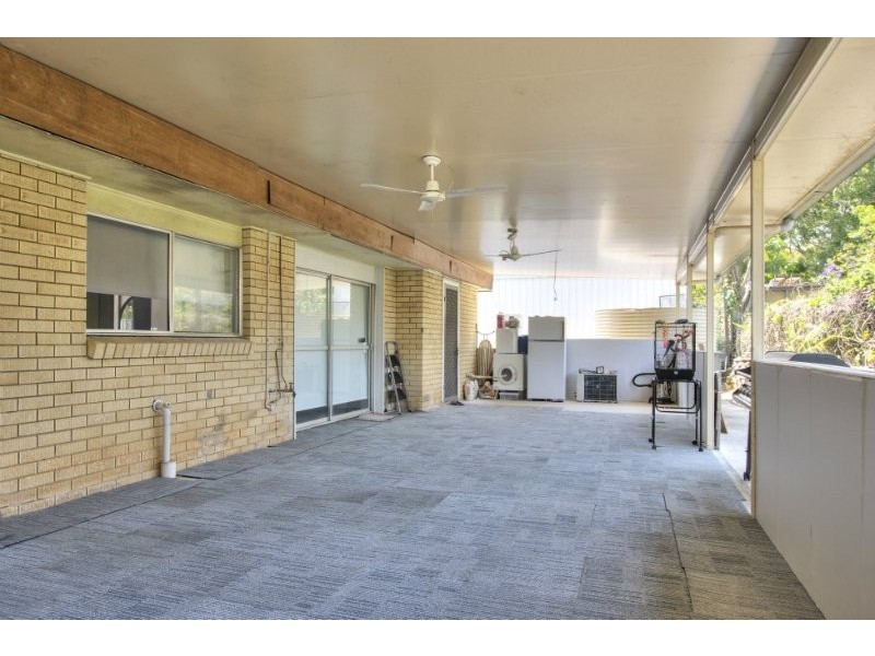 16 Boronia Avenue, Daisy Hill QLD 4127