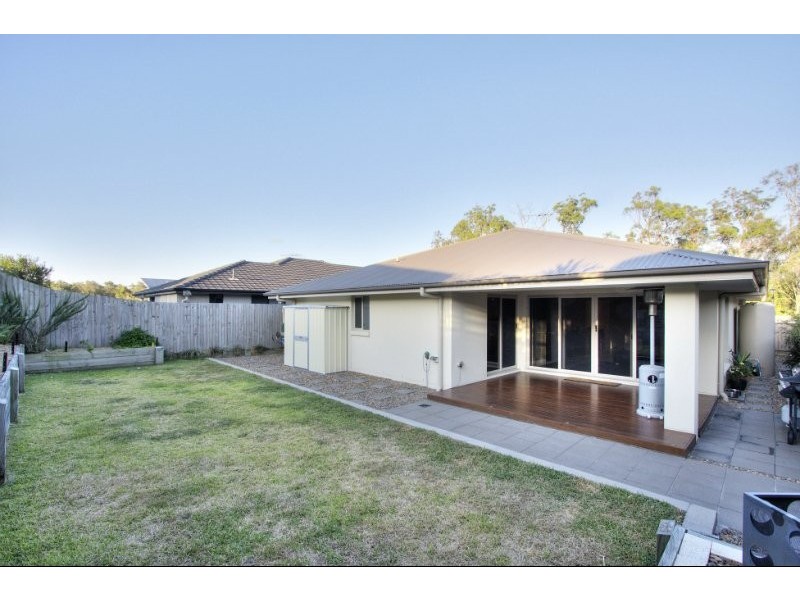 4 Stoneleigh Way, Holmview QLD 4207