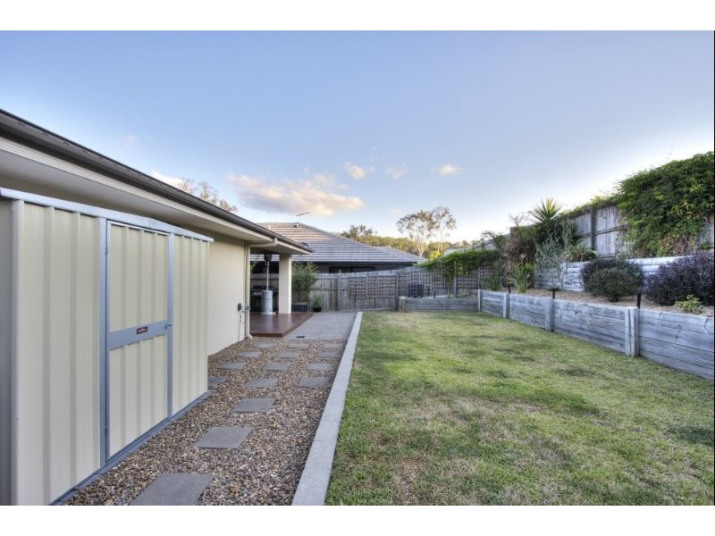 4 Stoneleigh Way, Holmview QLD 4207