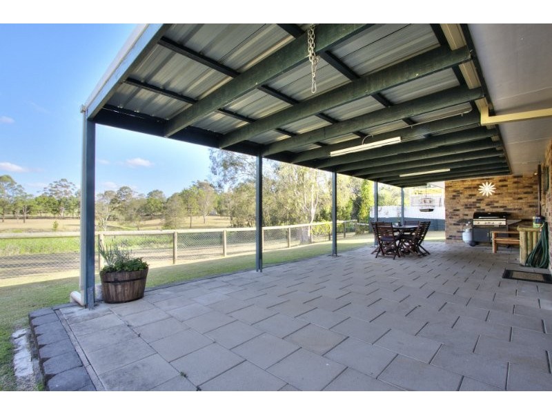 7 Maggie Court, Edens Landing QLD 4207