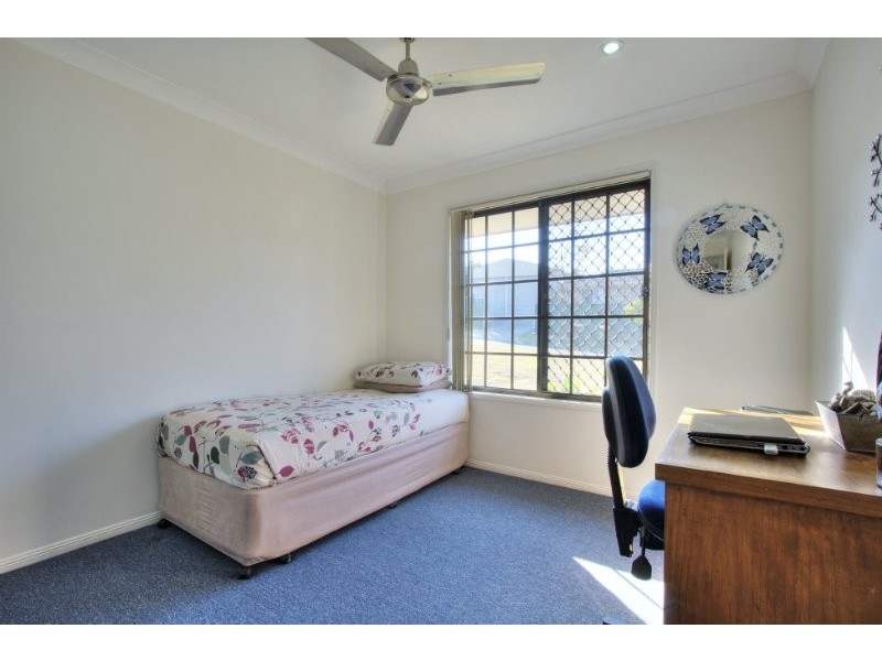 7 Maggie Court, Edens Landing QLD 4207