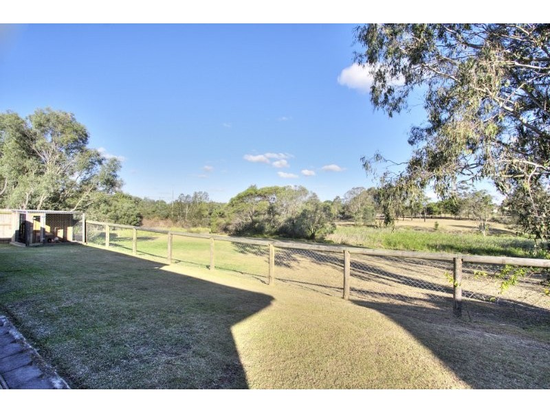 7 Maggie Court, Edens Landing QLD 4207