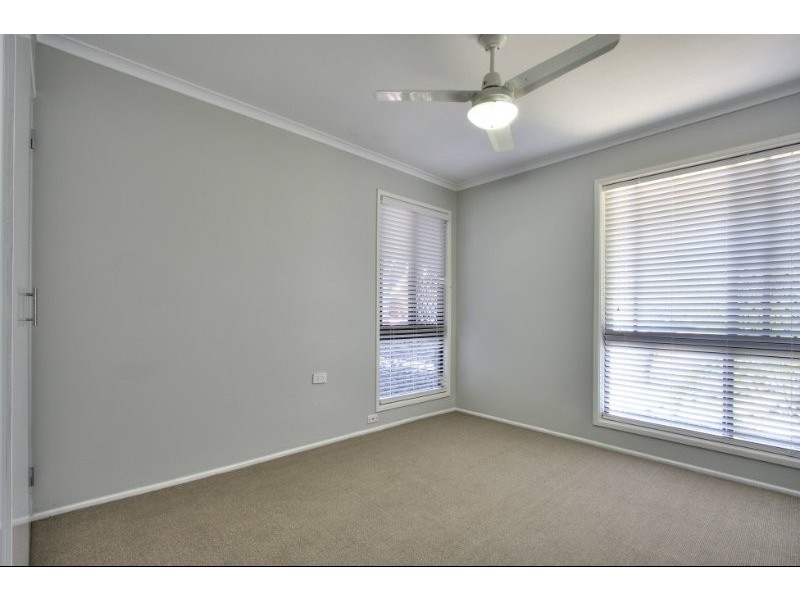 8 Kenthurst Crescent, Rochedale South QLD 4123