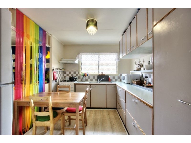 8 Avoca Street, Woodridge QLD 4114