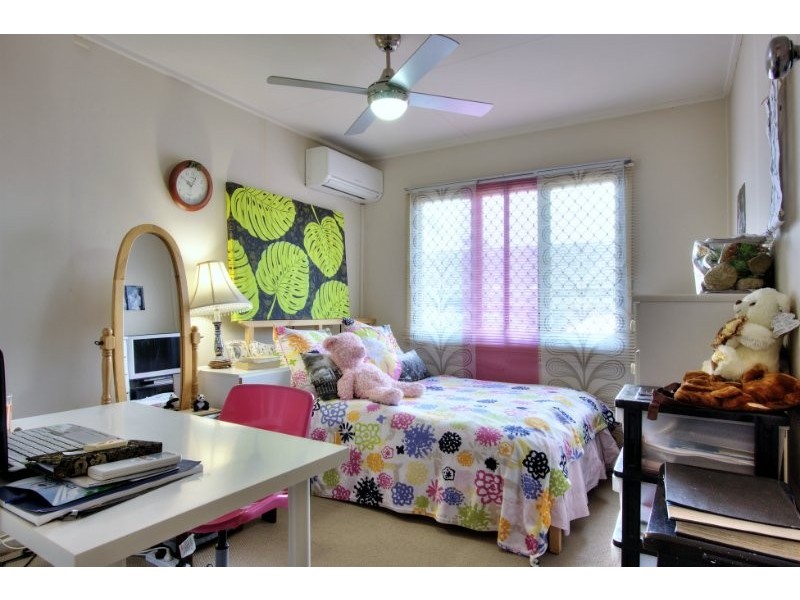 8 Avoca Street, Woodridge QLD 4114