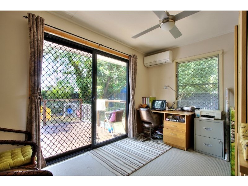 8 Avoca Street, Woodridge QLD 4114