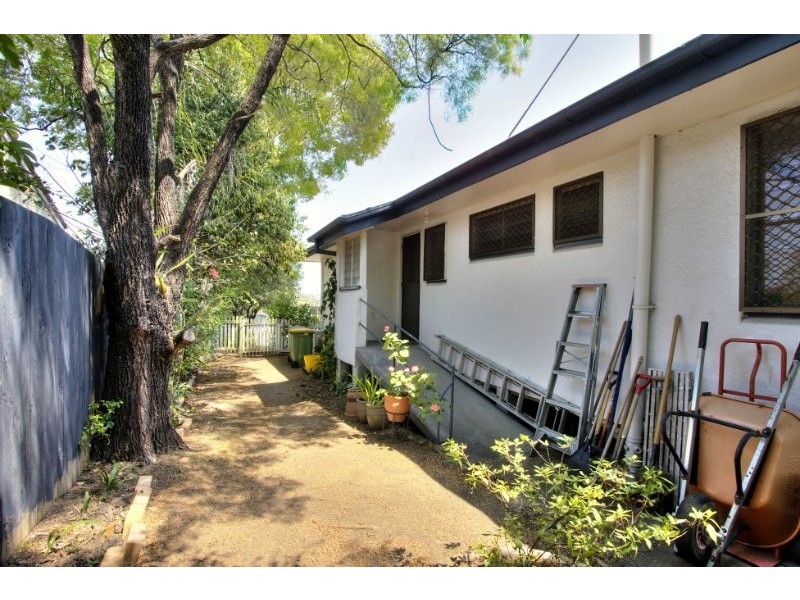 8 Avoca Street, Woodridge QLD 4114