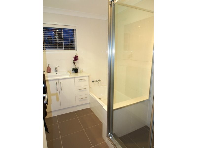 8 Trinette Street, Shailer Park QLD 4128