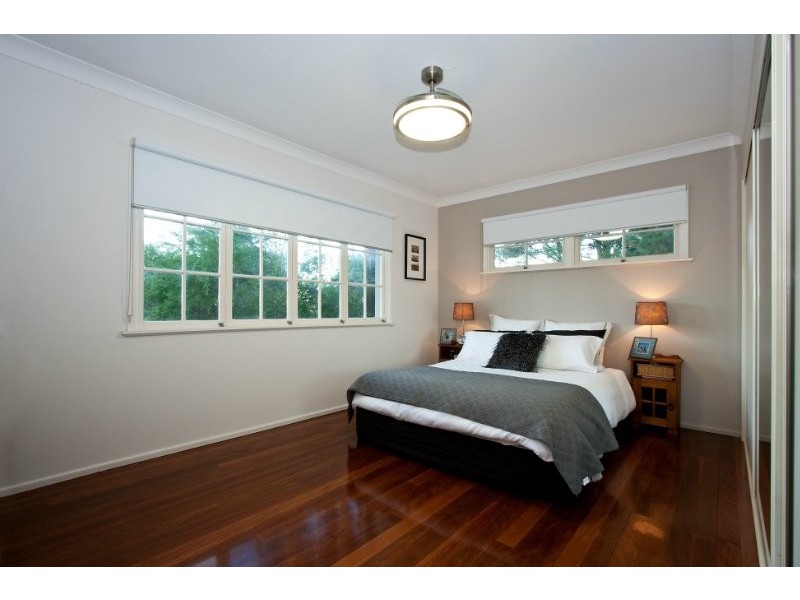 11 Holyoake Drive, Daisy Hill QLD 4127