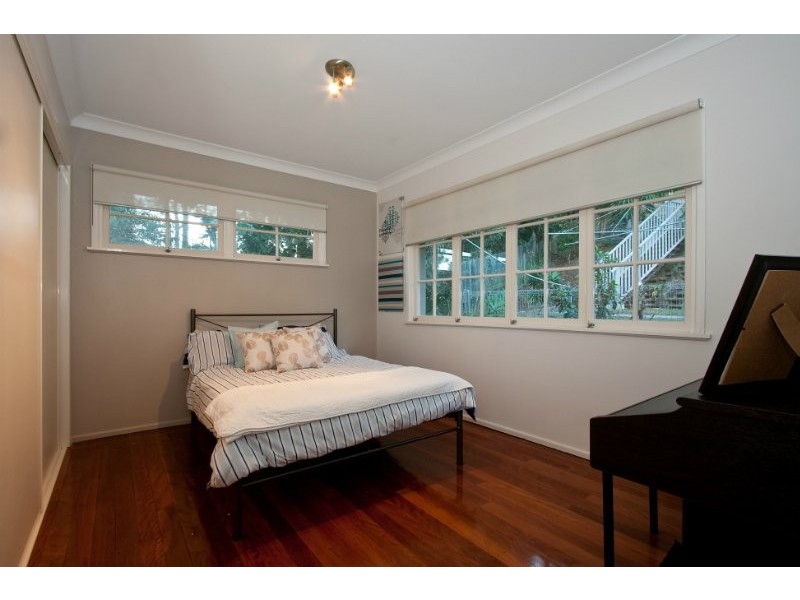 11 Holyoake Drive, Daisy Hill QLD 4127