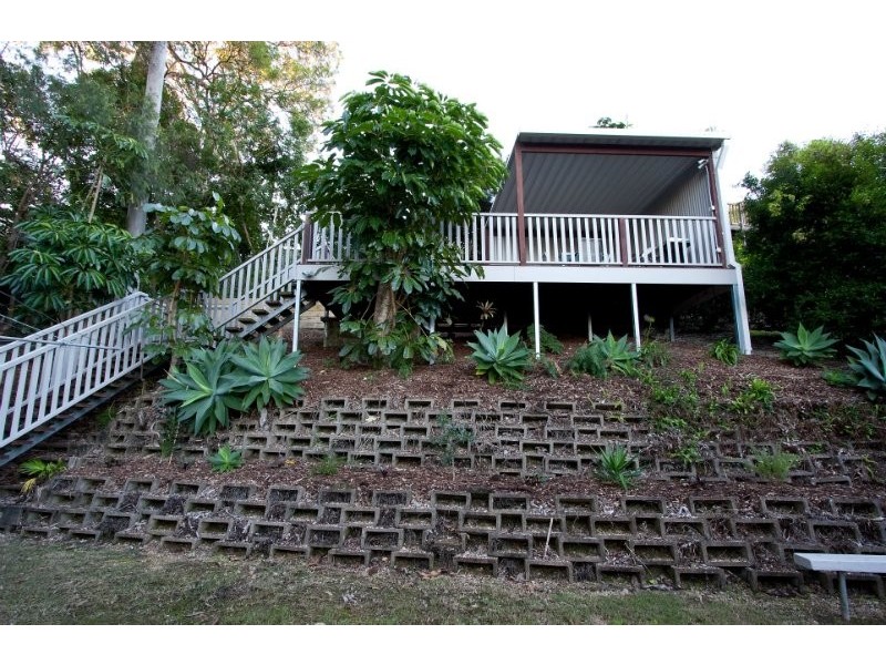 11 Holyoake Drive, Daisy Hill QLD 4127