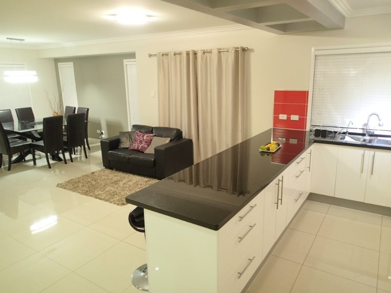 15 Lakeland Court, Loganholme QLD 4129