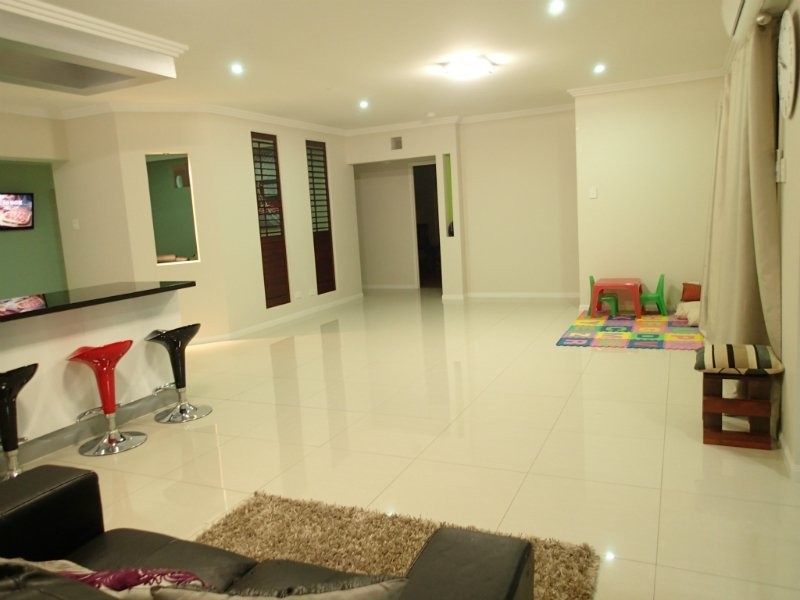 15 Lakeland Court, Loganholme QLD 4129