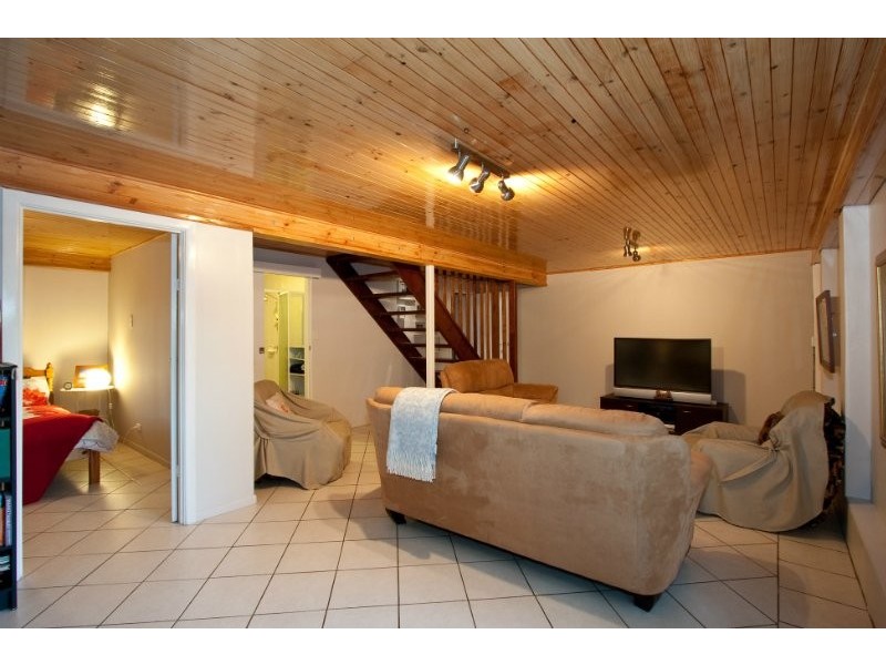 11 Holyoake Drive, Daisy Hill QLD 4127