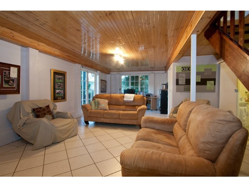 11 Holyoake Drive, Daisy Hill QLD 4127