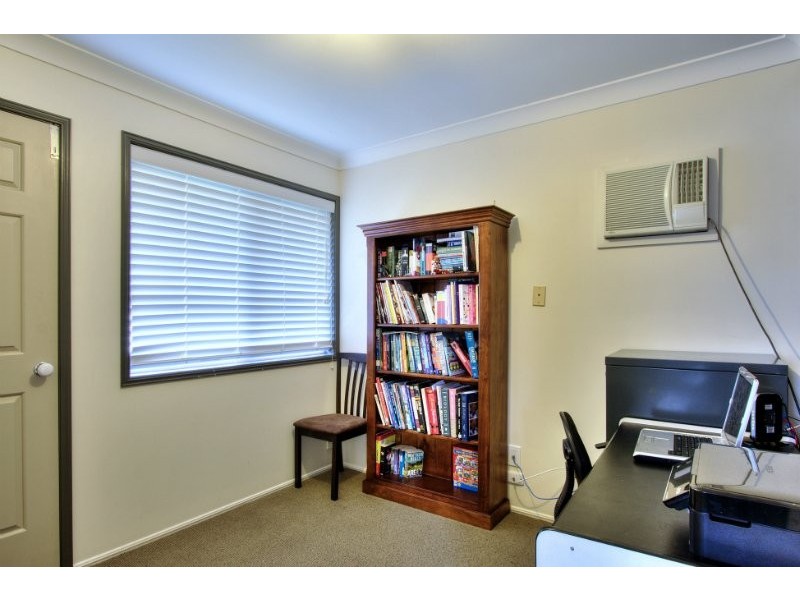 8 Jitra Place, Tanah Merah QLD 4128