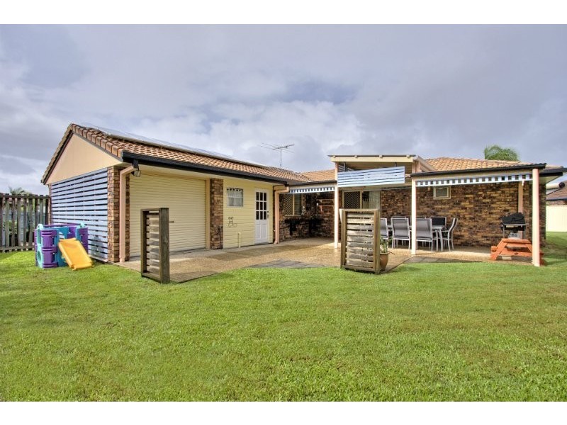 8 Jitra Place, Tanah Merah QLD 4128