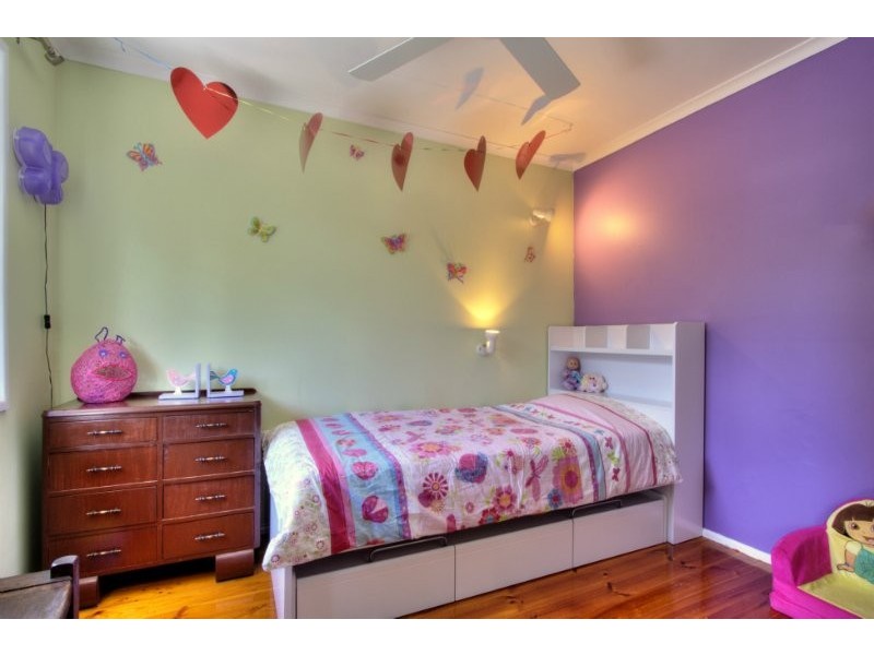 52 Raelene Terrace, Springwood QLD 4127