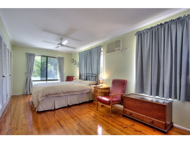 52 Raelene Terrace, Springwood QLD 4127