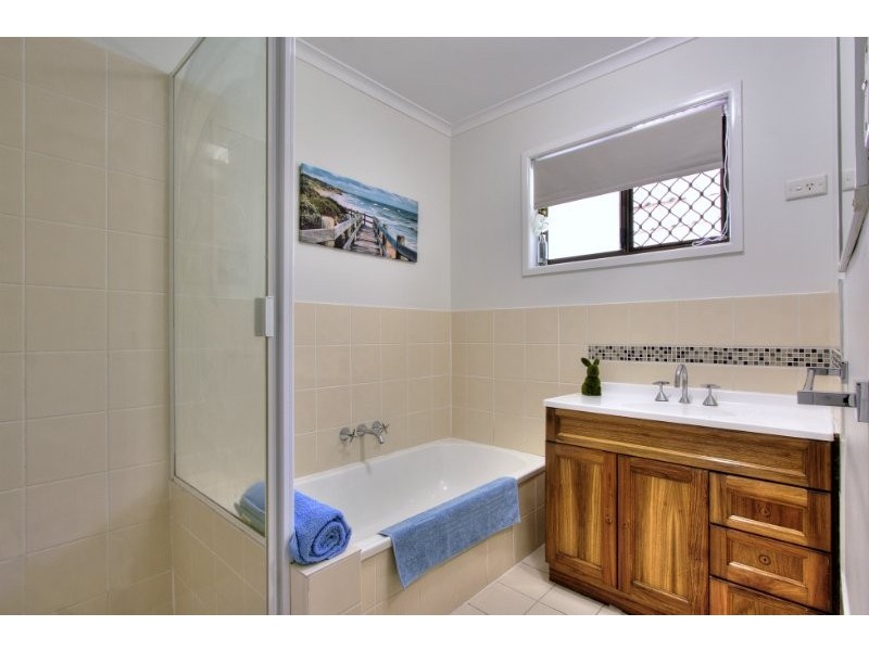 213 Upper Lyndale Street, Shailer Park QLD 4128
