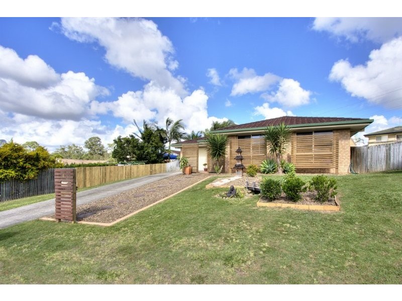 4 Troy Close, Edens Landing QLD 4207