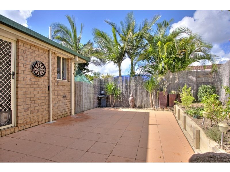 4 Troy Close, Edens Landing QLD 4207