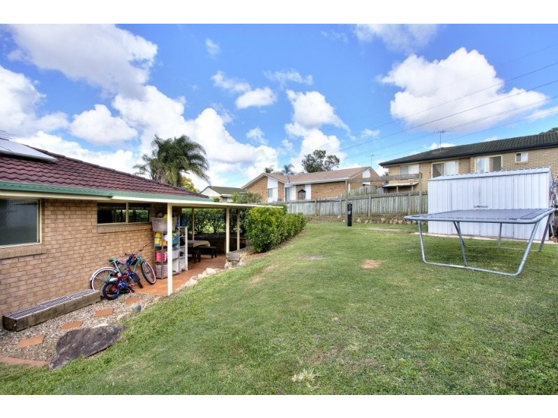4 Troy Close, Edens Landing QLD 4207