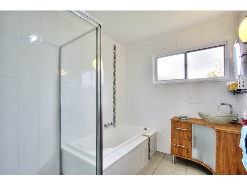 4 Walcha Court, Beenleigh QLD 4207