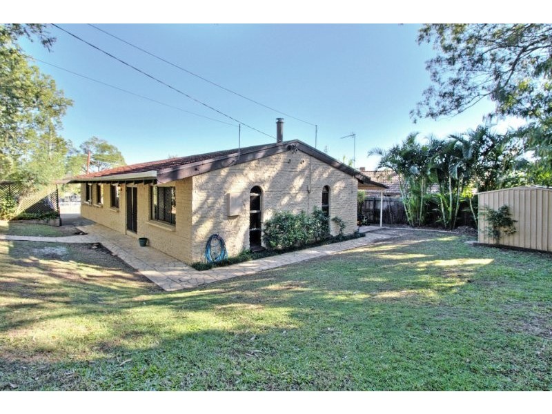 3 Boronia Avenue, Daisy Hill QLD 4127